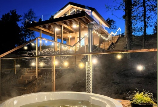 Hot tub